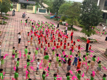 GIỜ THỂ DỤC SÁNG CỦA CÁC CON