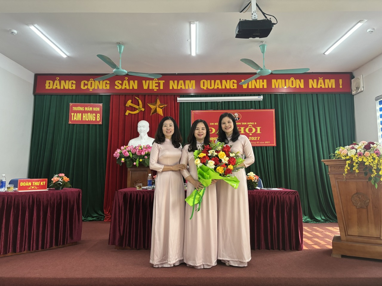 z6236775615680 8693b90f21eb778f305403847220251e