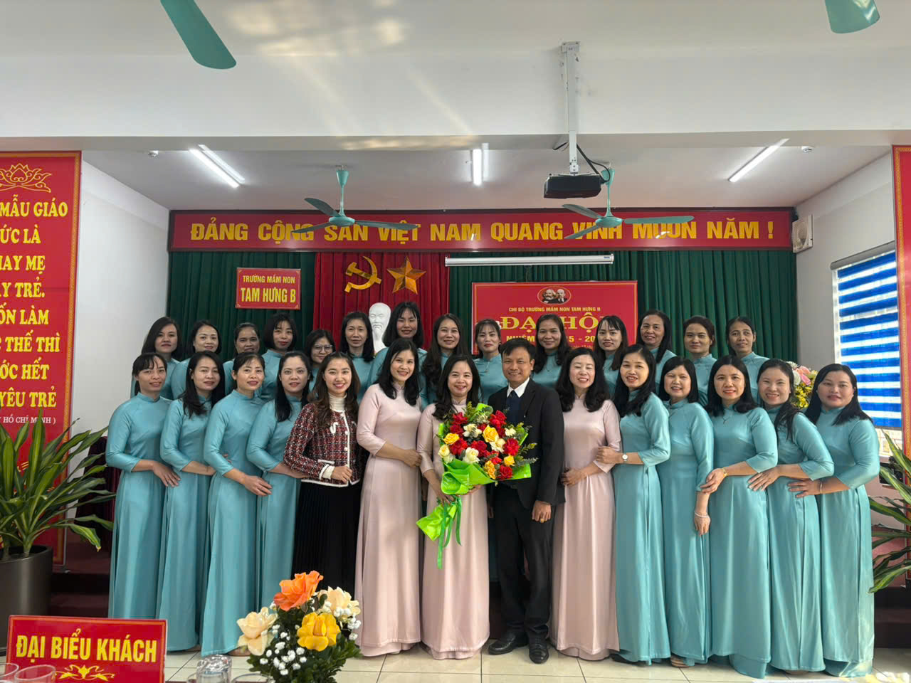 ĐẠI HỘI CHI BỘ NHIỆM KỲ 2025 - 2027