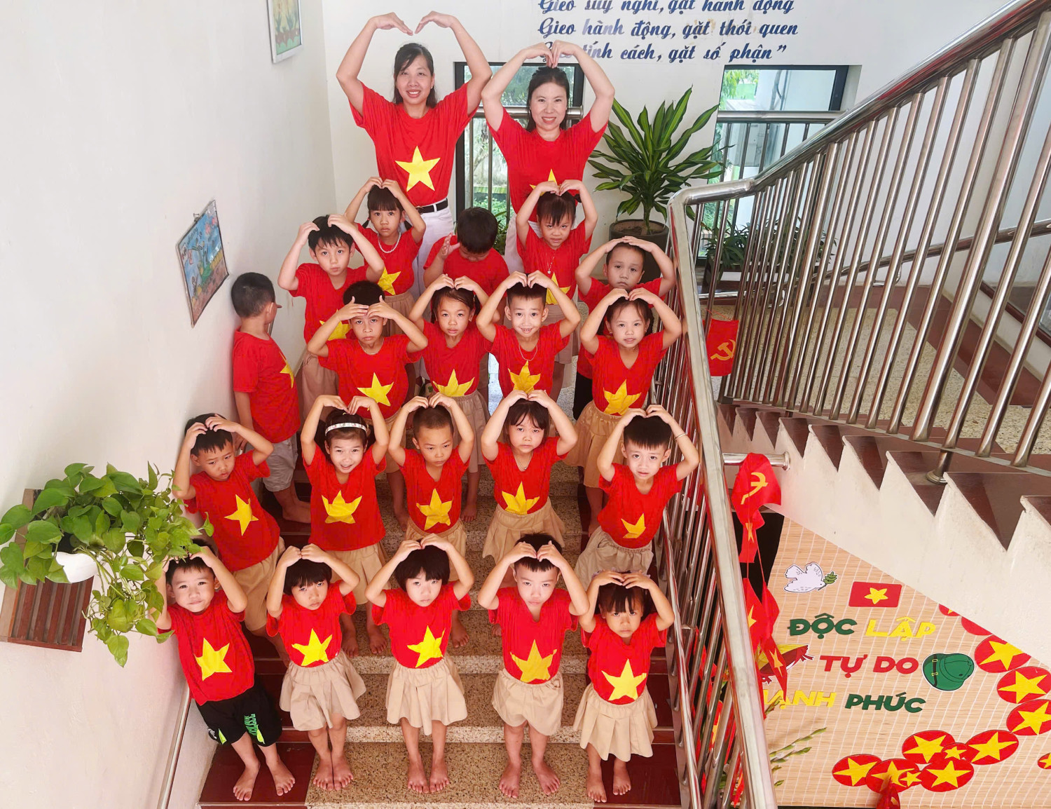 CHÀO MỪNG QUỐC KHÁNH 2-9